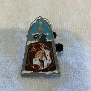 Disney Imaginative Icons Pin Sward & the Stone Archimedes Window